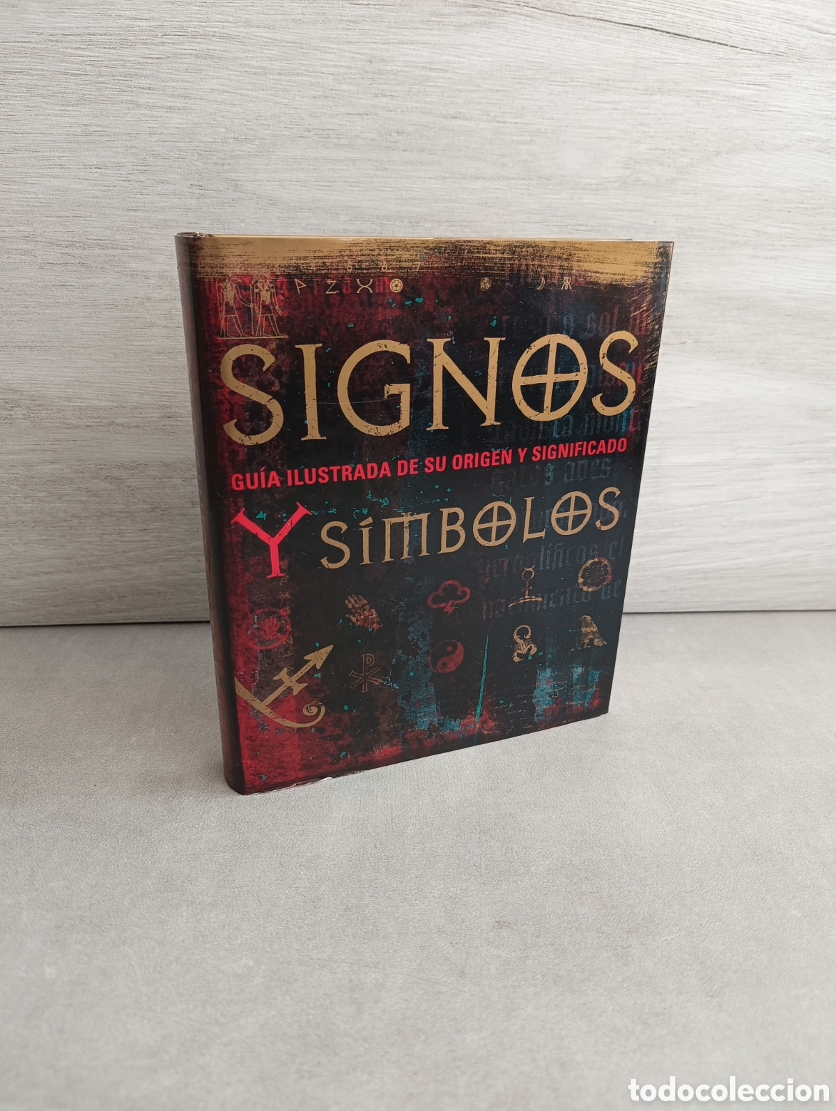 Libri di seconda mano: SIGNOS Y SIMBOLOS. GU&Iacute;A ILUSTRADA DE SU ORIGEN Y SIGNIFICADO / 2008. C&Iacute;RCULO DE LECTORES