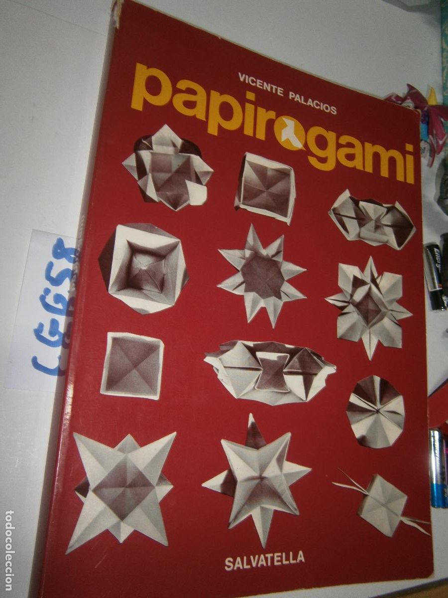 Libros de segunda mano: ANTIGUO LIBRO DE PAPIROFLEXIA - PAPIROGAMI - Foto 1