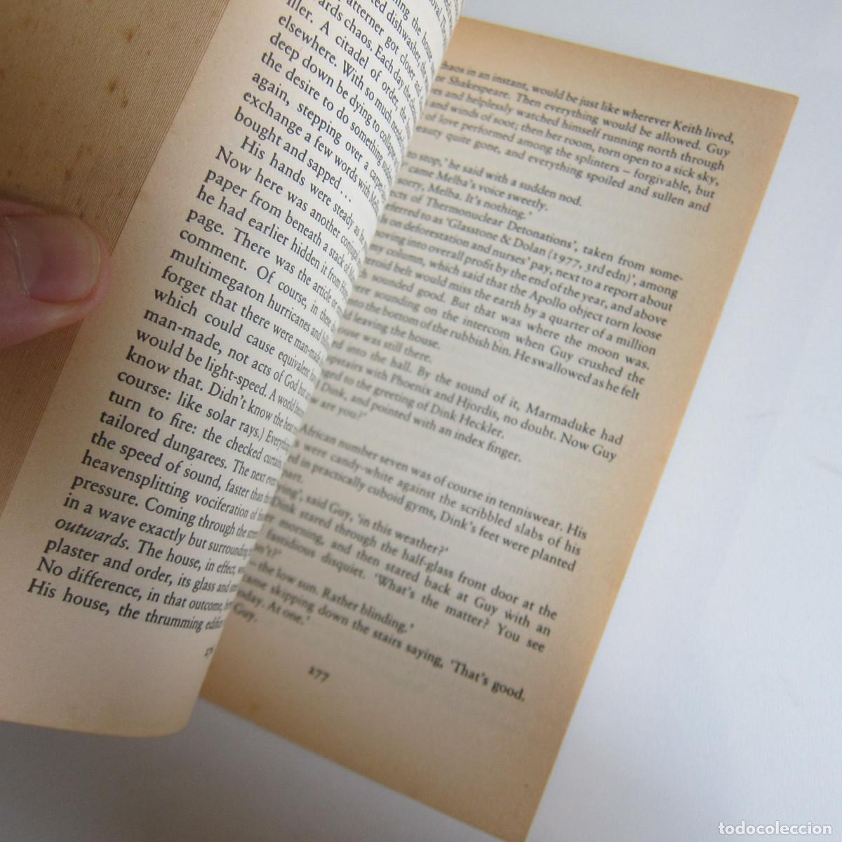 Libros de segunda mano: LONDON FIELDS - MARTIN AMIS (PENGUIN) NOVEL IDIOMAS - Foto 4