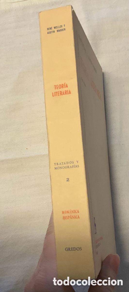 Libros de segunda mano: Teor&iacute;a literaria. R. Wellek y A. Warren - Foto 2
