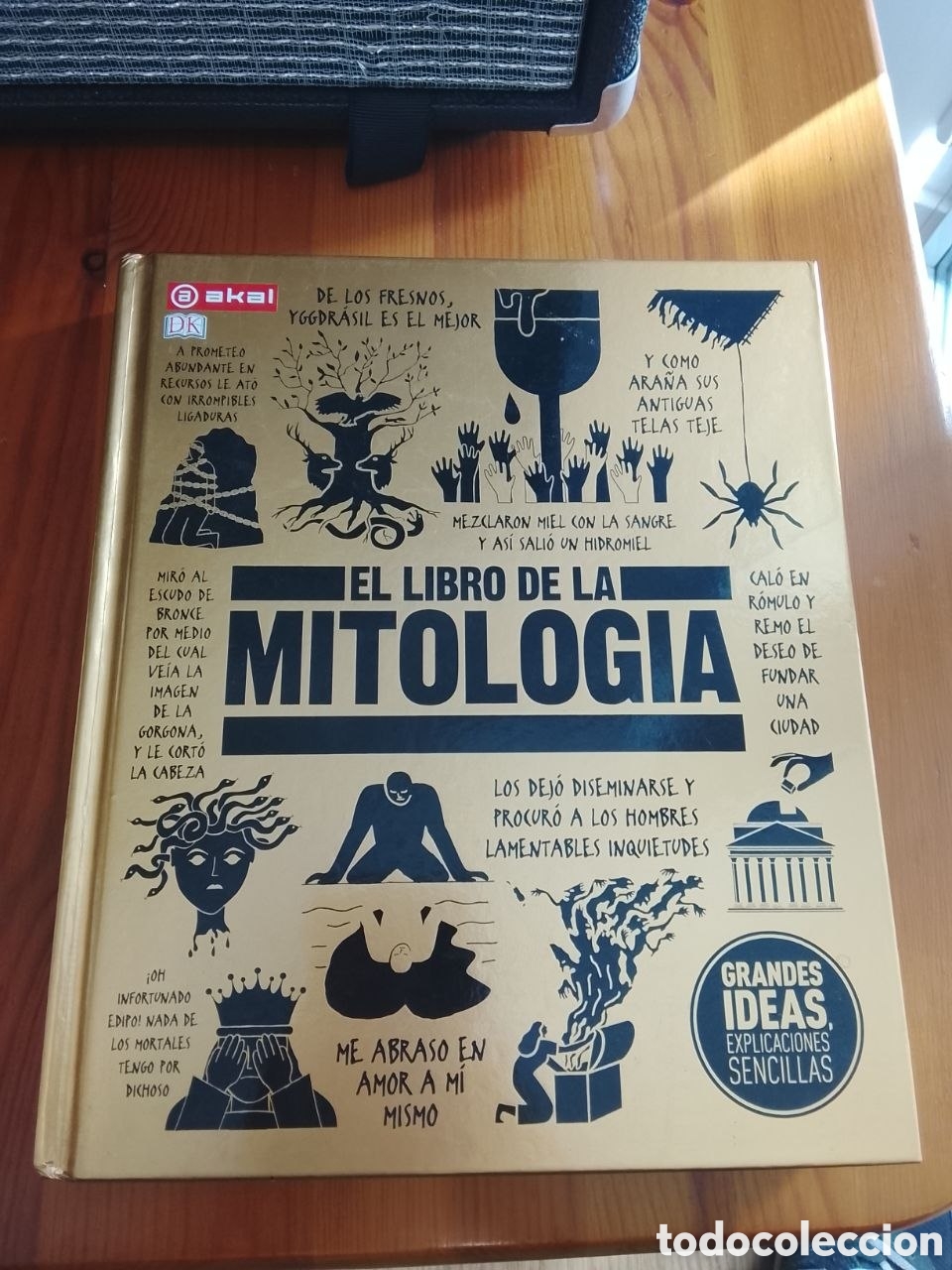 Second hand books: El libro de la mitolog&iacute;a. 2019. AKAL.