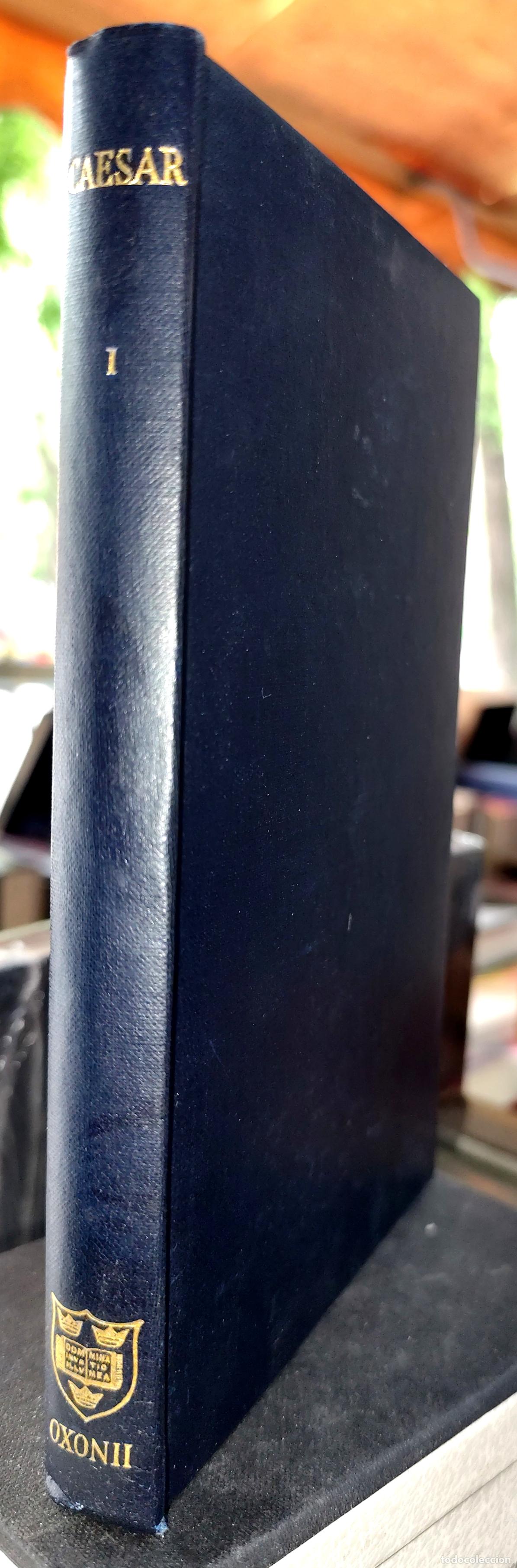 Libros de segunda mano: CAYO JULIO C&Eacute;SAR. C. IVLI CAESARIS. COMENTARIOS GUERRA GALIAS. COMMENTARIORVM BELLO G&Aacute;LICO. LAT&Iacute;N