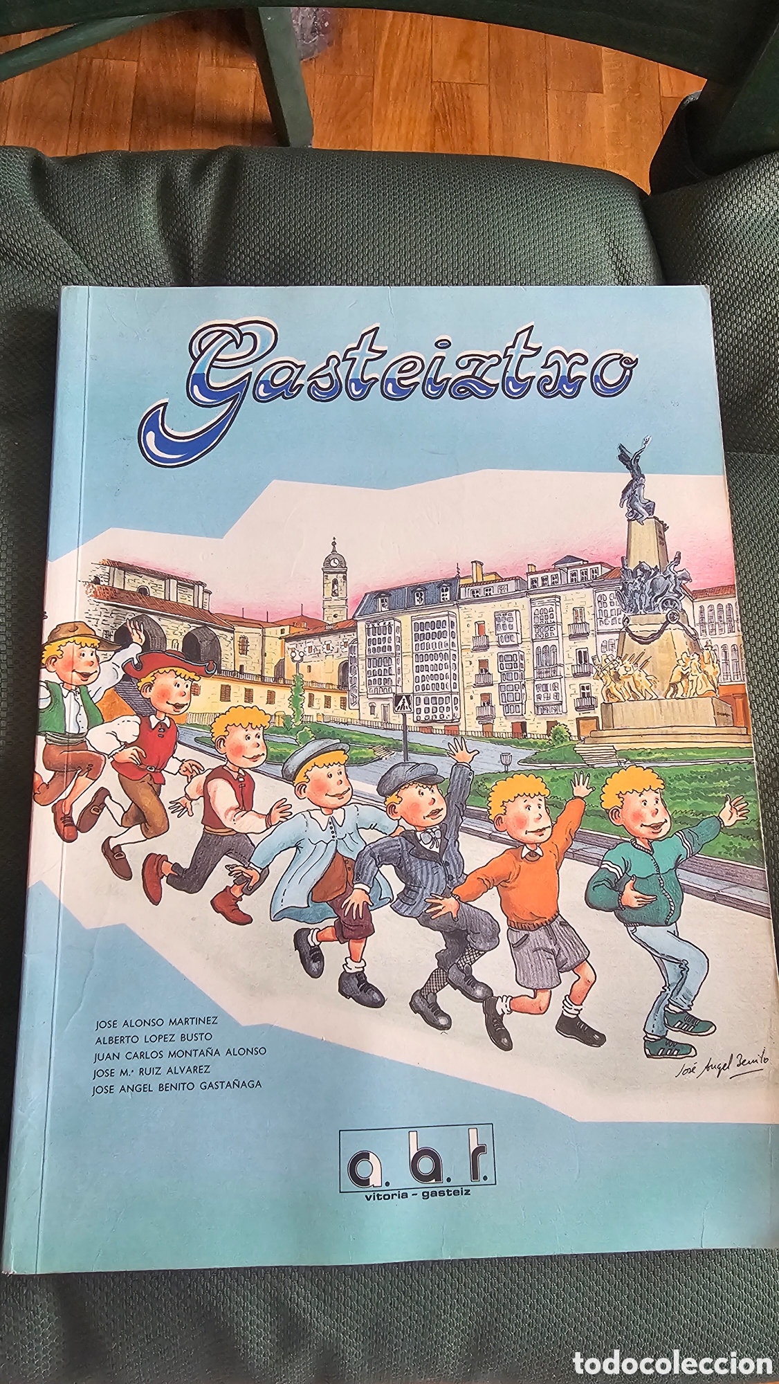 Libros de segunda mano: Libro 1987 Gasteiztxo Alava Gasteiz