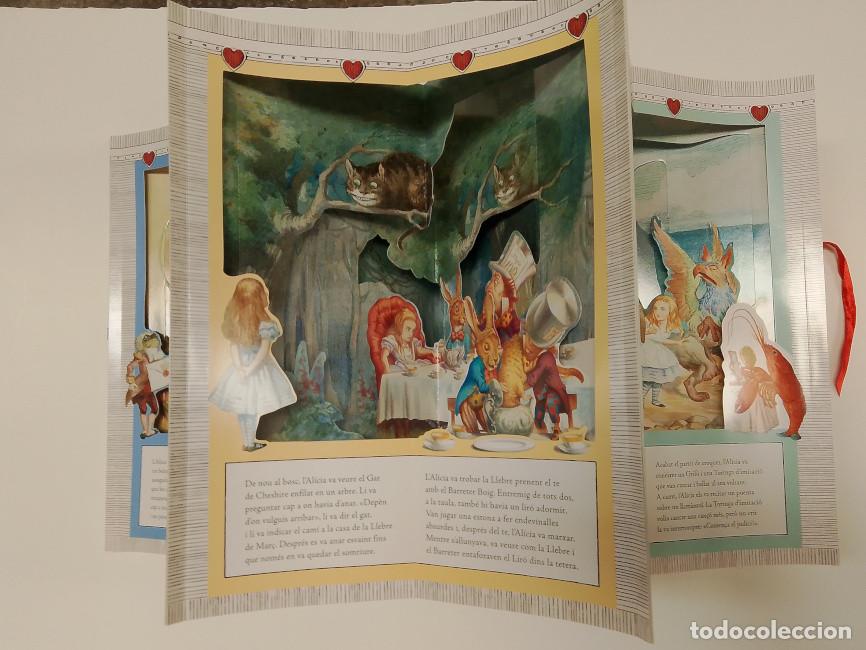 Libros de segunda mano: Al&iacute;cia al pa&iacute;s de les meravelles - Foto 2
