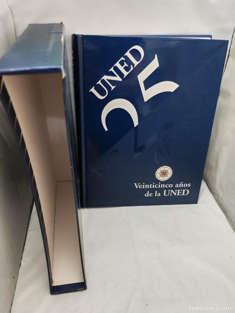Livres d'occasion: Veinticinco a&ntilde;os de la UNED, 1972-1997 (Tapa dura, Obra en estuche)