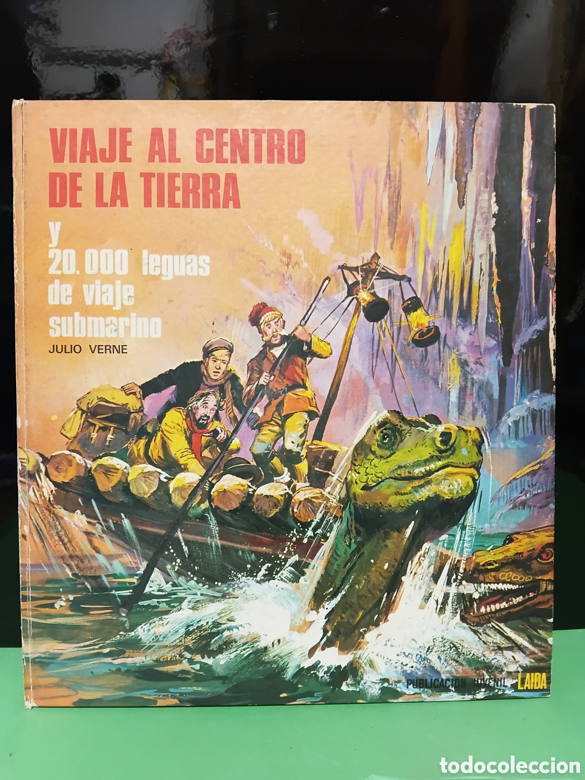 Libros de segunda mano: Viaje al centro de la tierra y 20.000 leguas de viaje submarino