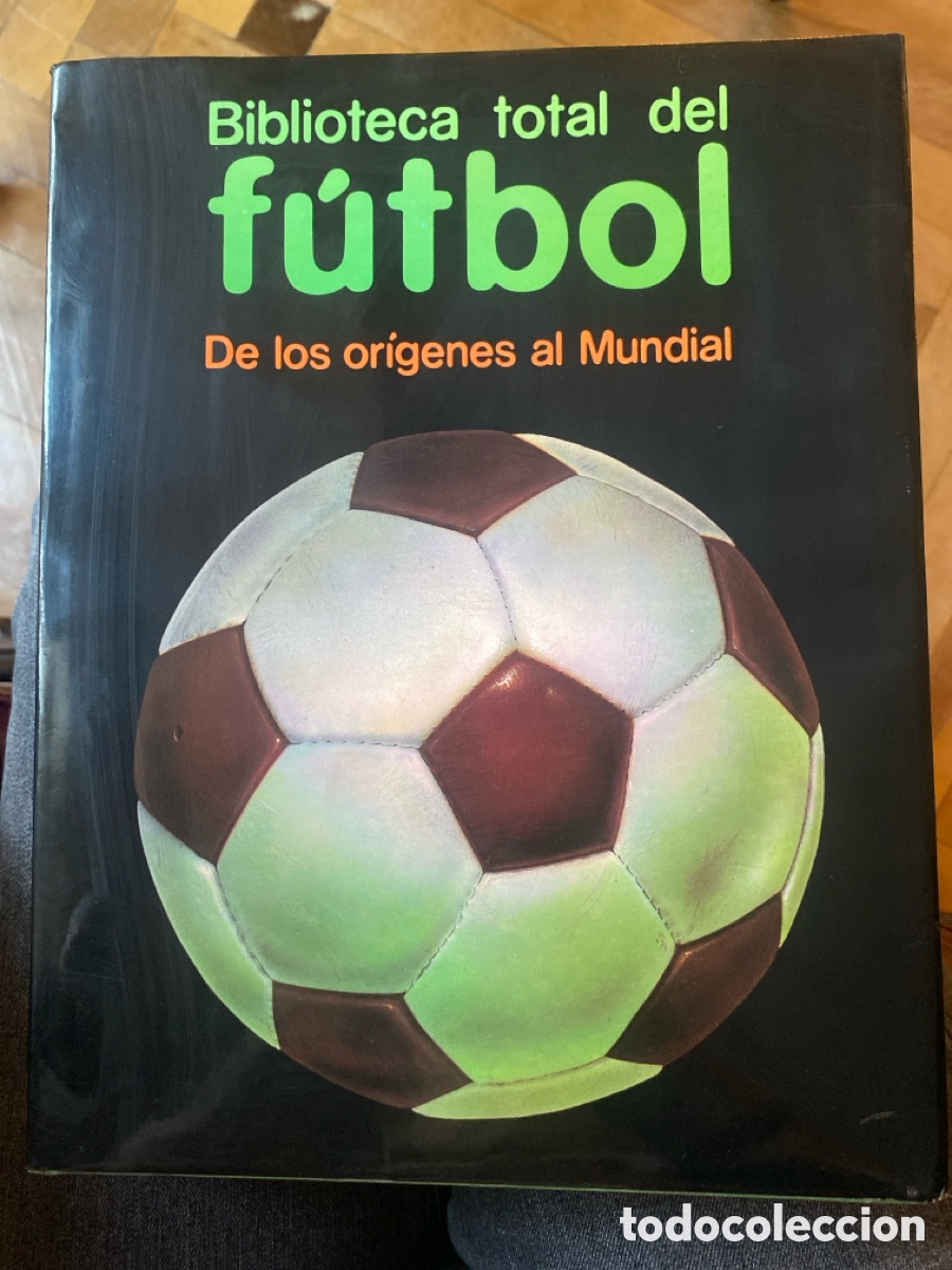 Libros de segunda mano: Biblioteca total del futbol - Foto 1