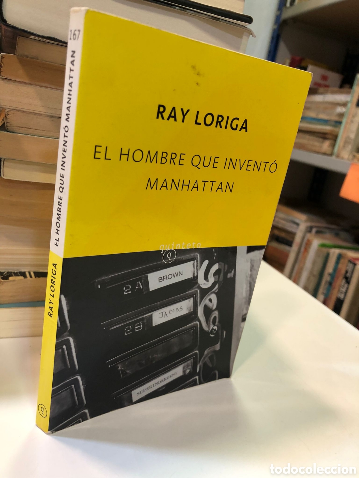 Libros de segunda mano: El hombre que invent&oacute; Manhattan - Ray Loriga - Foto 1