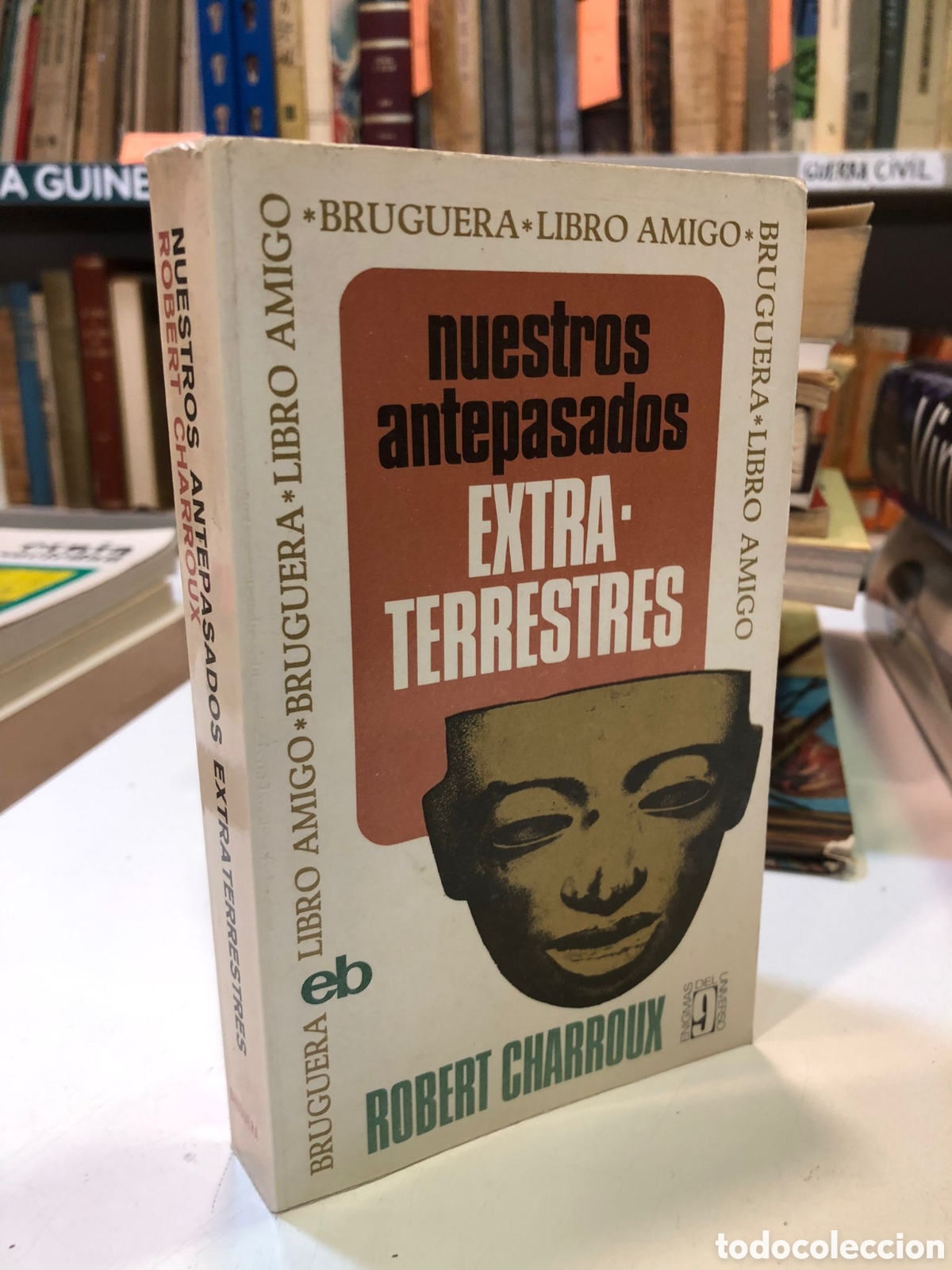 Livres d'occasion: Nuestros antepasados extreterrestres - Robert Charroux