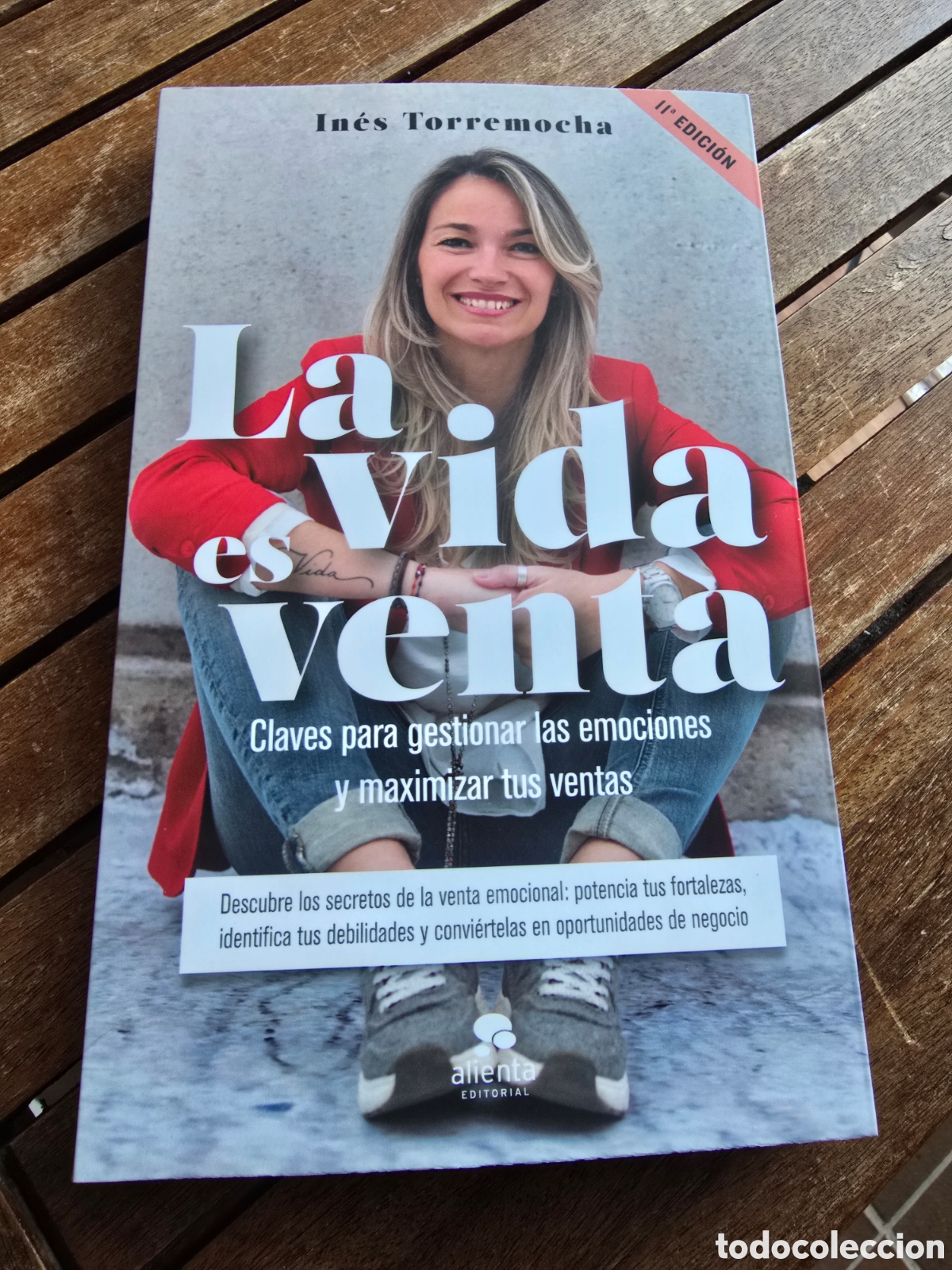 Libros de segunda mano: LA VIDA ES VENTA Torremocha Arroyo, In&eacute;s Editorial ALIENTA 2026 Gestion de ventas y marketing