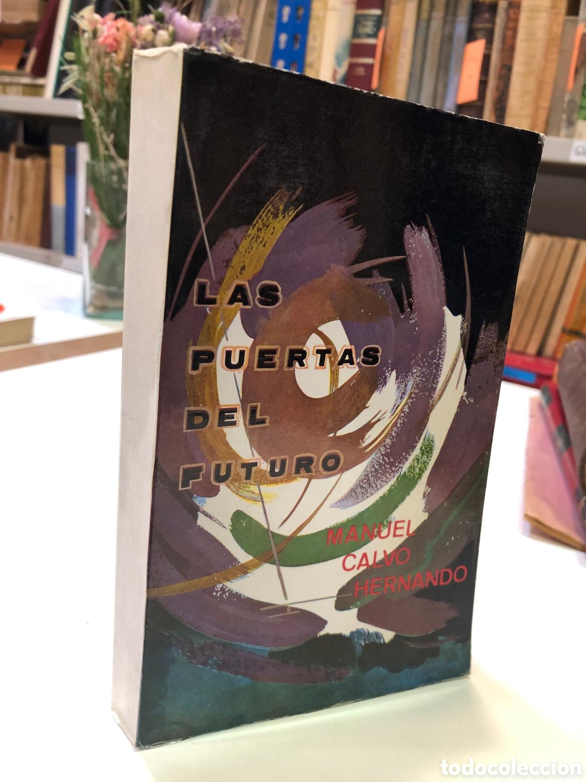 Libros de segunda mano: Las puertas del futuro - Manuel Calvo Hernando - Foto 1