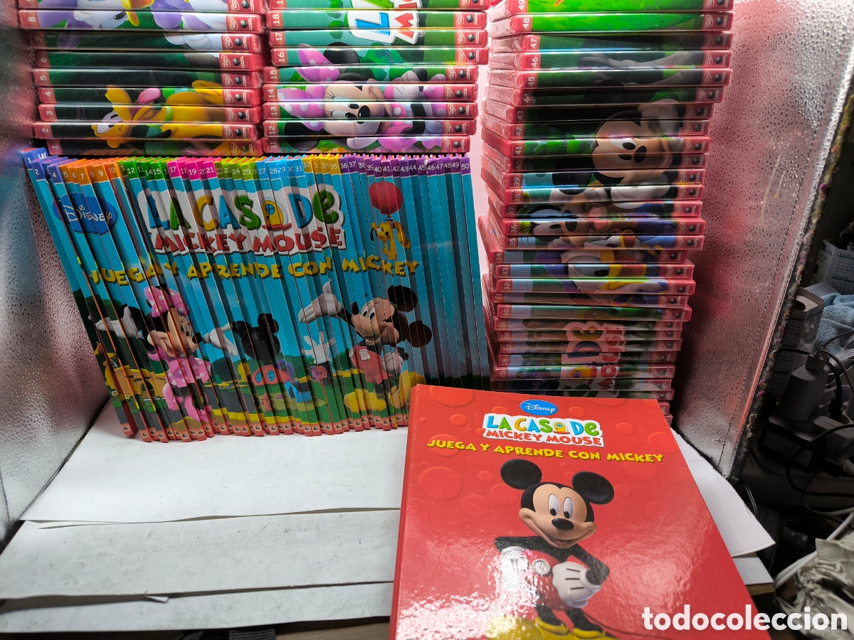Libros de segunda mano: La casa de Mickey Mouse. Juega y aprende con Mickey . Completa