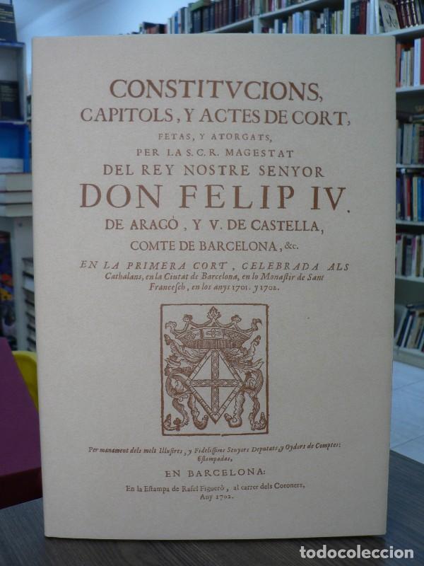 Libros de segunda mano: Constitucions, capitols y actes de cort: Facs&iacute;mil - Editorial Base - 2004 - Foto 1