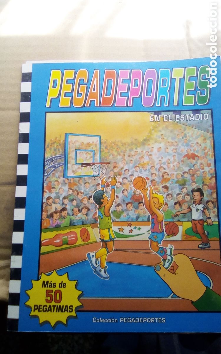 Libros de segunda mano: Pegadeportes, en el estadio. Ediciones Salda&ntilde;a. Ilustraciones Jordi Busquets. A&ntilde;os 90s. Pegatinas u