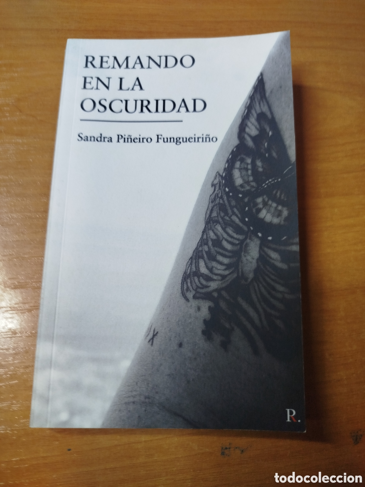 Libros de segunda mano: Remando en la oscuridad. Sandra Pi&ntilde;eiro fungueiri&ntilde;o. Anorexia