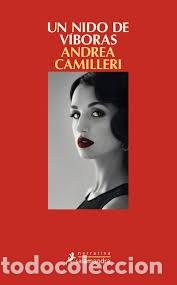 Libri di seconda mano: Andrea Camilleri - Un nido de v&iacute;boras