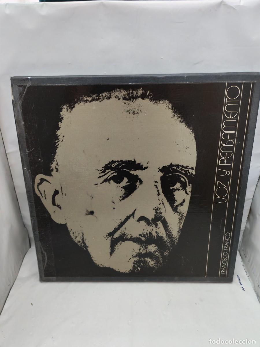 Livres d'occasion: FRANCISCO FRANCO: Voz y Pensamiento (Caja con Cuadernillo de 24 p&aacute;ginas + 3 LP Vinilo)