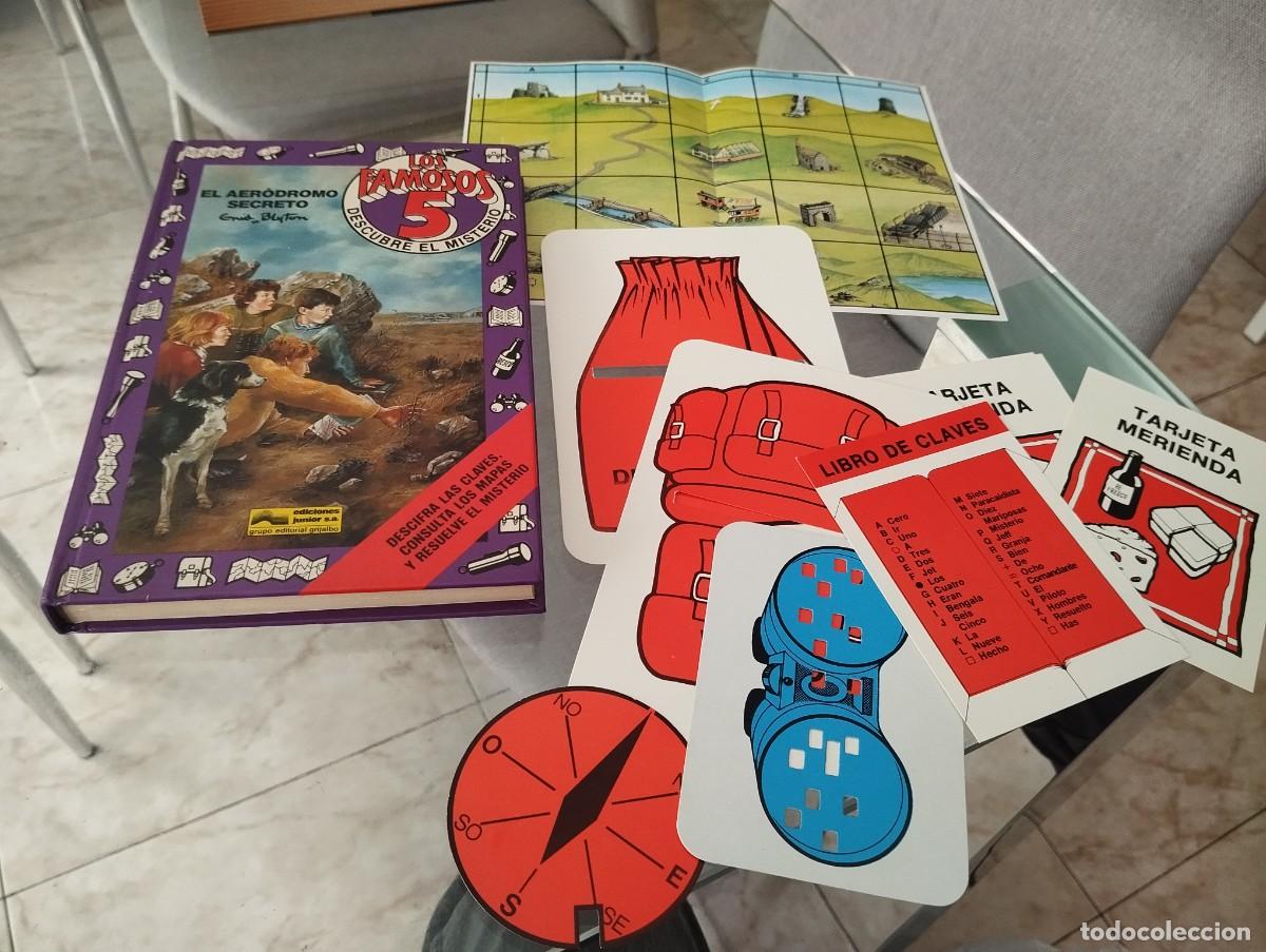 Libros de segunda mano: Los Famosos Cinco Librojuego N&deg; 5 El Aer&oacute;dromo Secreto completo con todas las cartas y mapa