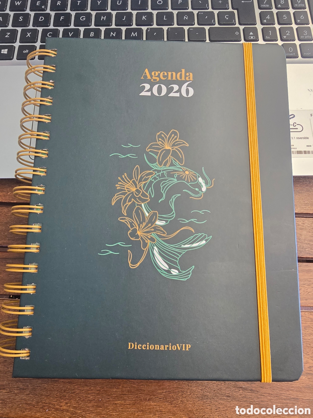 Libros de segunda mano: Agenda anual diaria 2026 &rdquo;DiccionarioVip&rdquo; Miguel &Aacute;ngel Velasco TANTANFAN