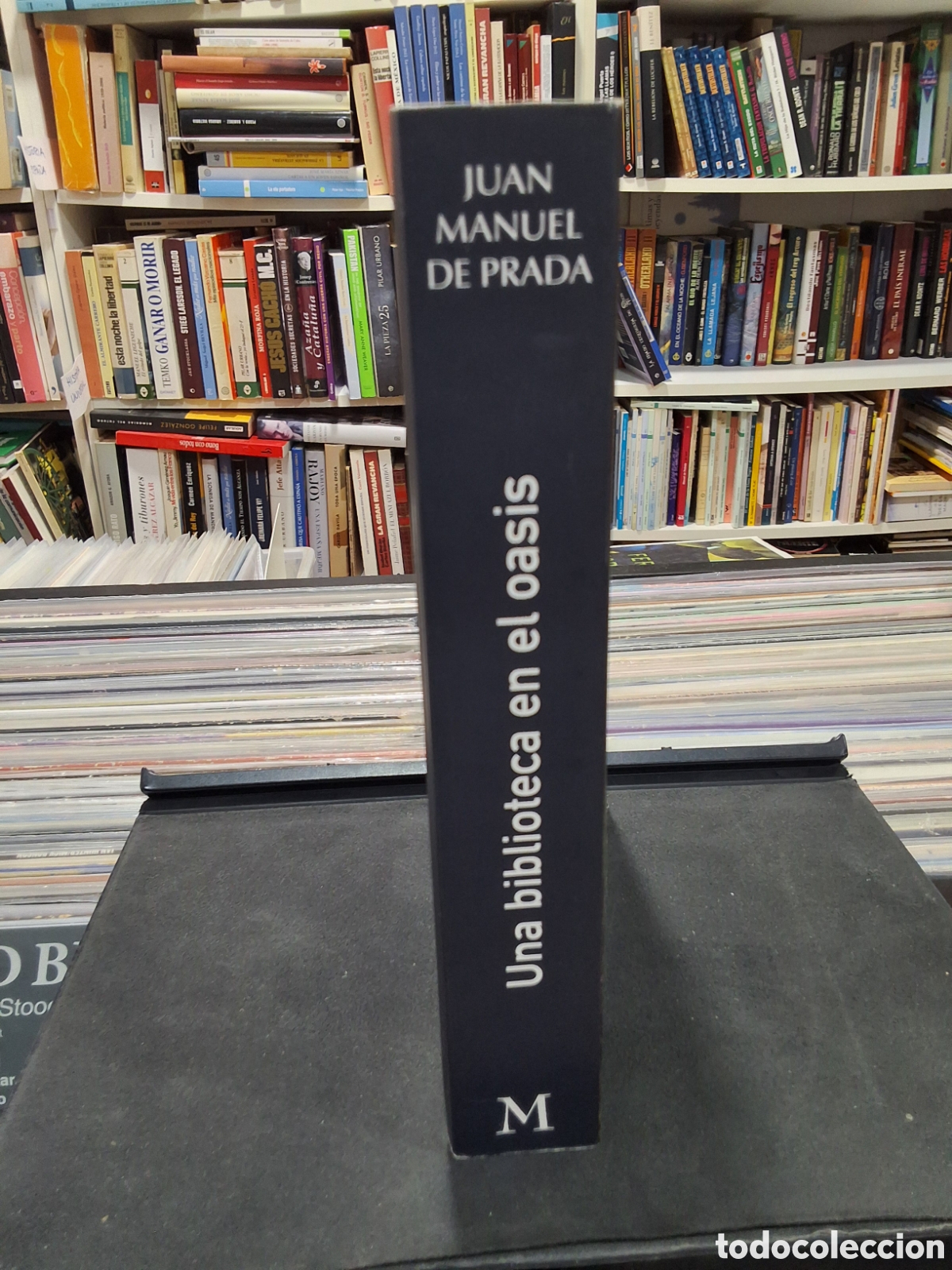 Libros de segunda mano: UNA BIBLIOTECA EN EL OASIS - JUAN MANUEL DE PRADA - Foto 2