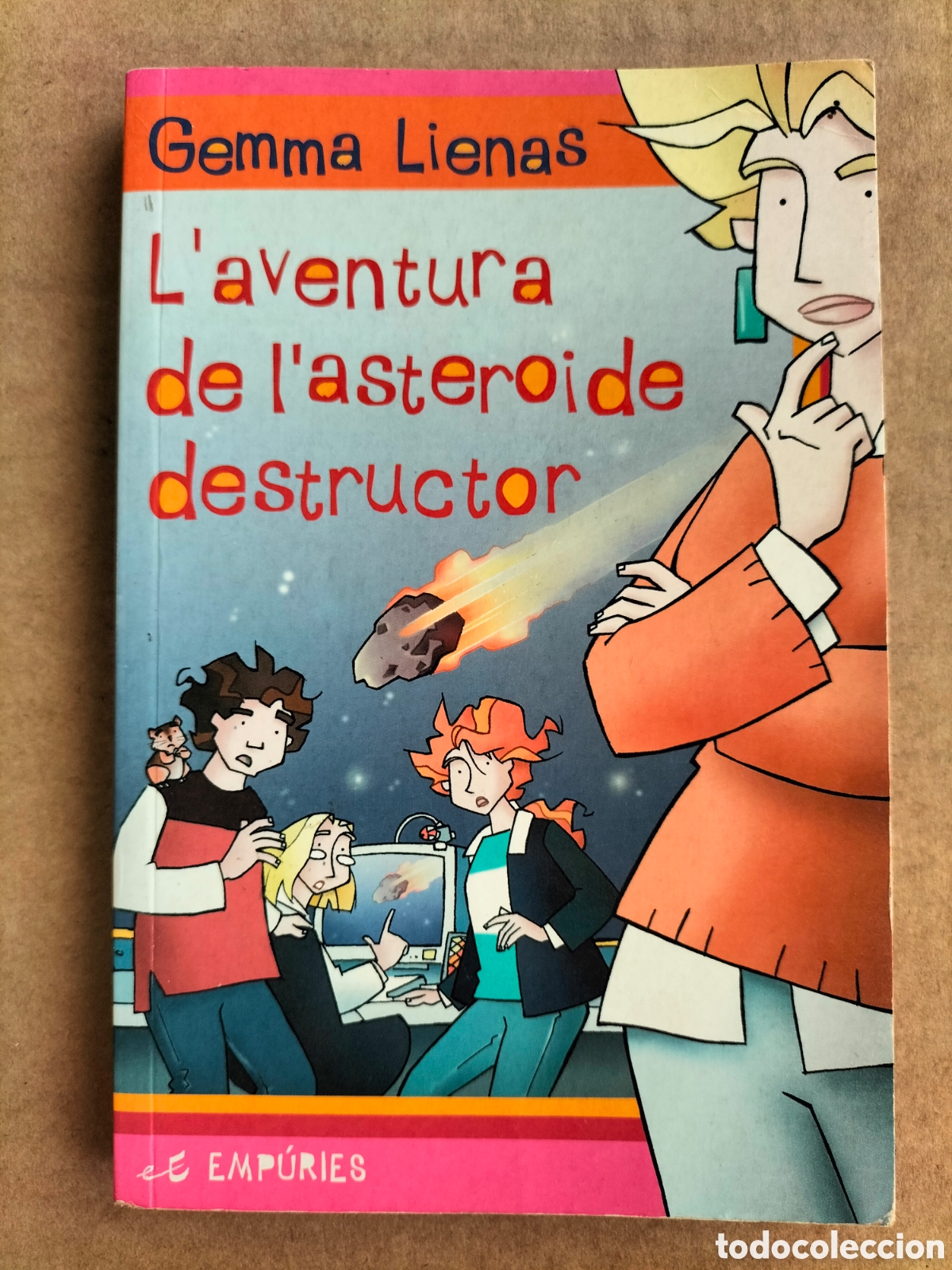 Libros de segunda mano: L'aventura de l'asteroide destructor. Gemma Lienas. Editorial Emp&uacute;ries, 2003. Llibre