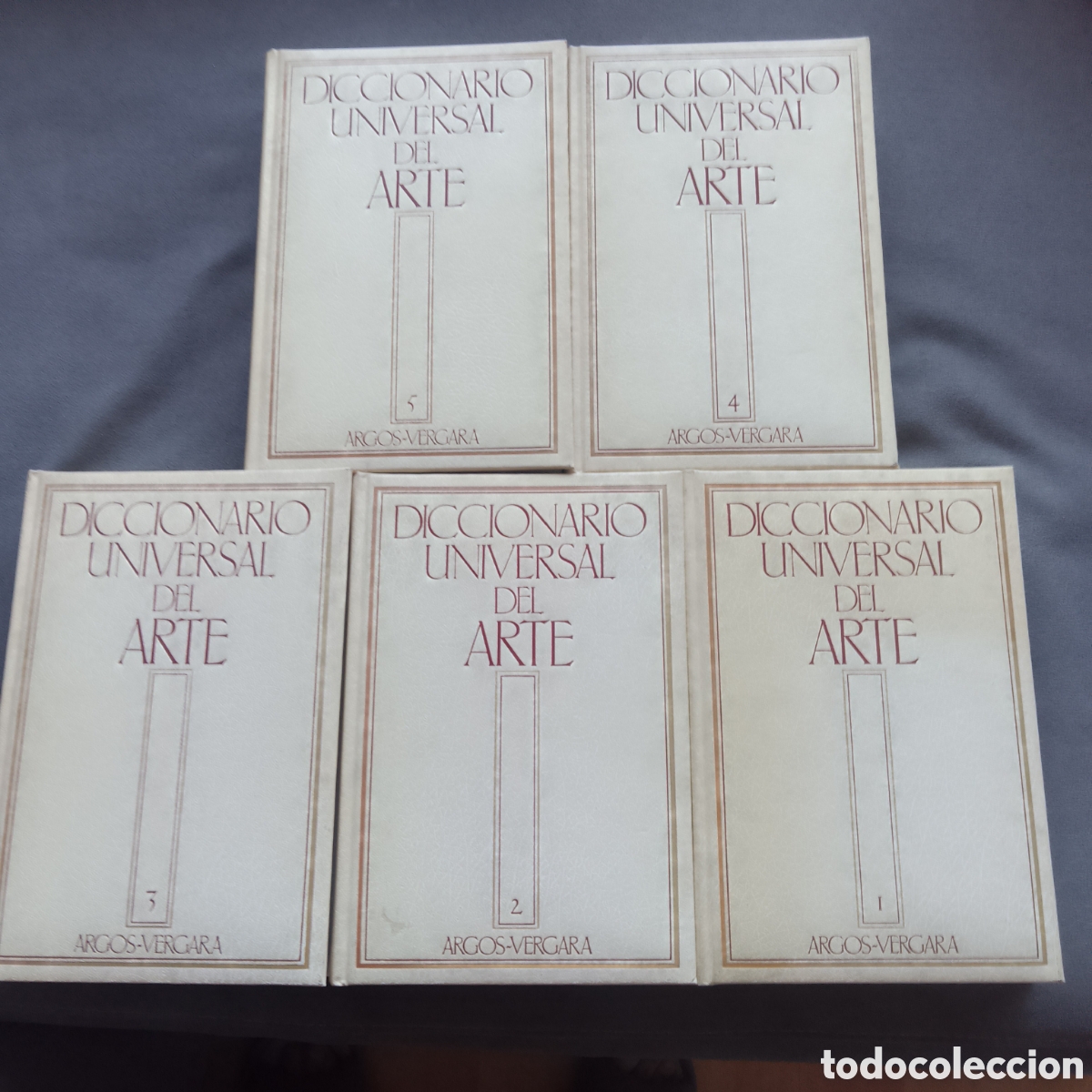 Libros de segunda mano: DICCIONARIO UNIVERSAL DE ARTE EN 5 TOMOS 1979 ARGOS-VERGARA