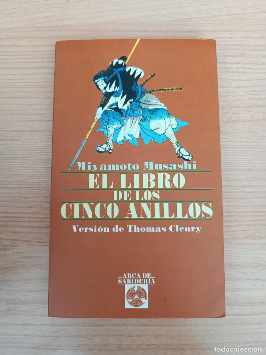 Libros de segunda mano: El libro de los cinco anillos - Miyamoto Musashi. Versi&oacute;n de Thomas Cleary. Edaf