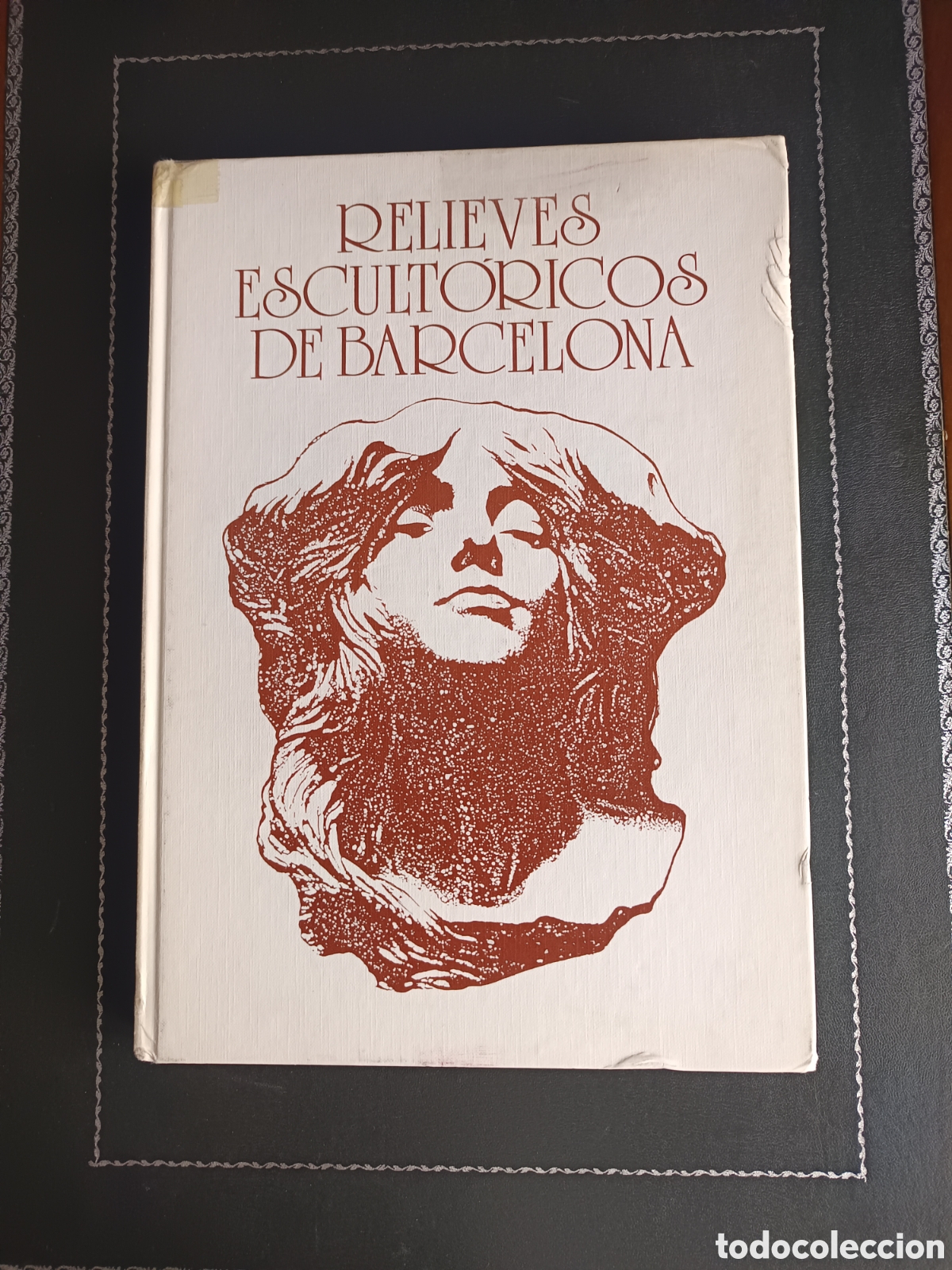 Libros de segunda mano: RELIEVES ESCULTORICOS DE BARCELONA. MANUEL GARCIA MARTIN