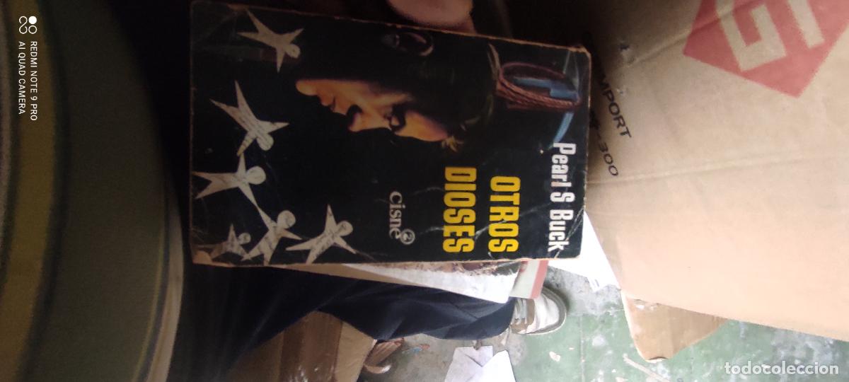 Libros de segunda mano: Buck. Otros dioses.. - Foto 1