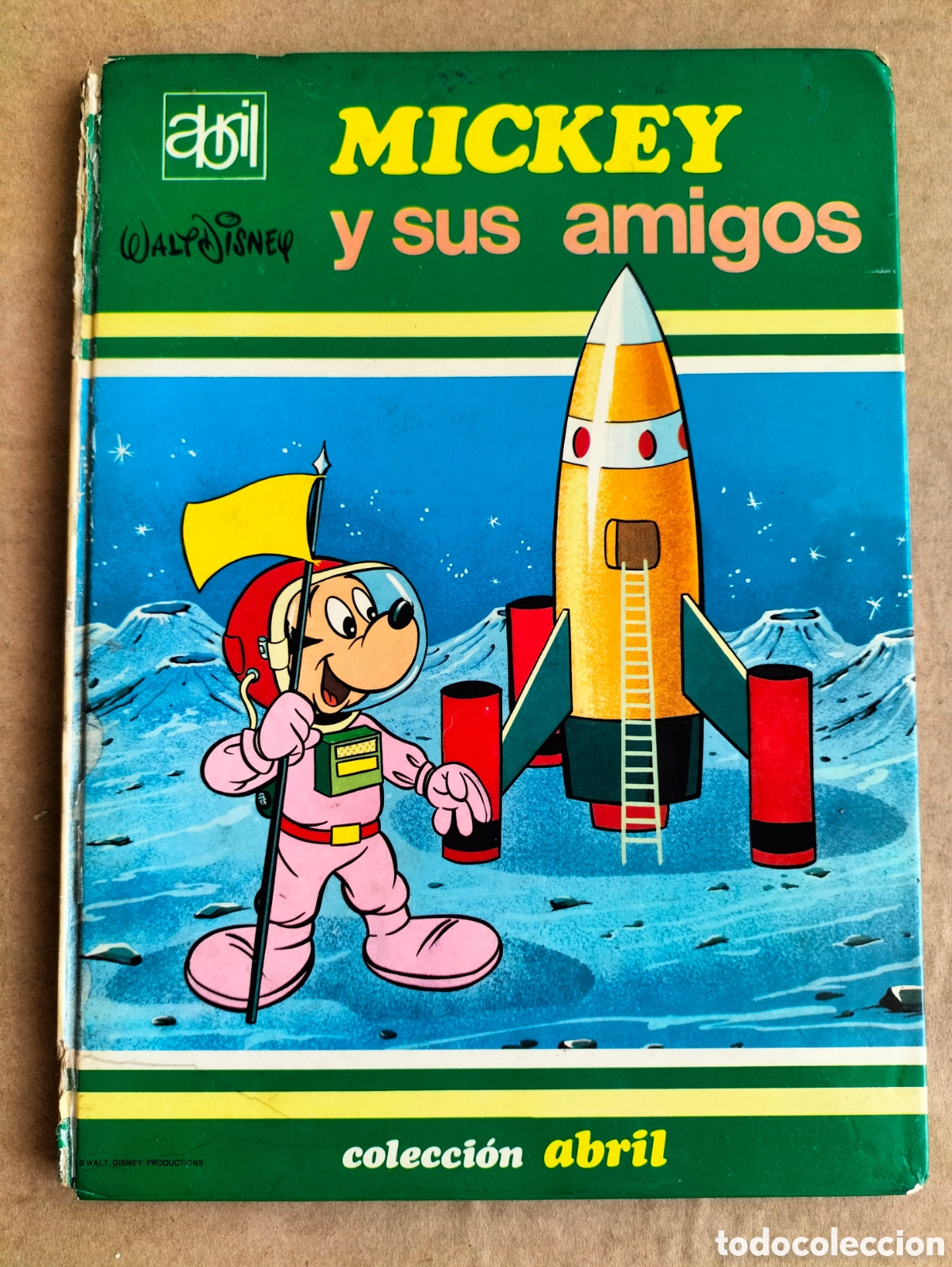 Libros de segunda mano: Mickey y sus amigos. Walt disney. Colecci&oacute;n abril. Ediciones Susaeta. Libro