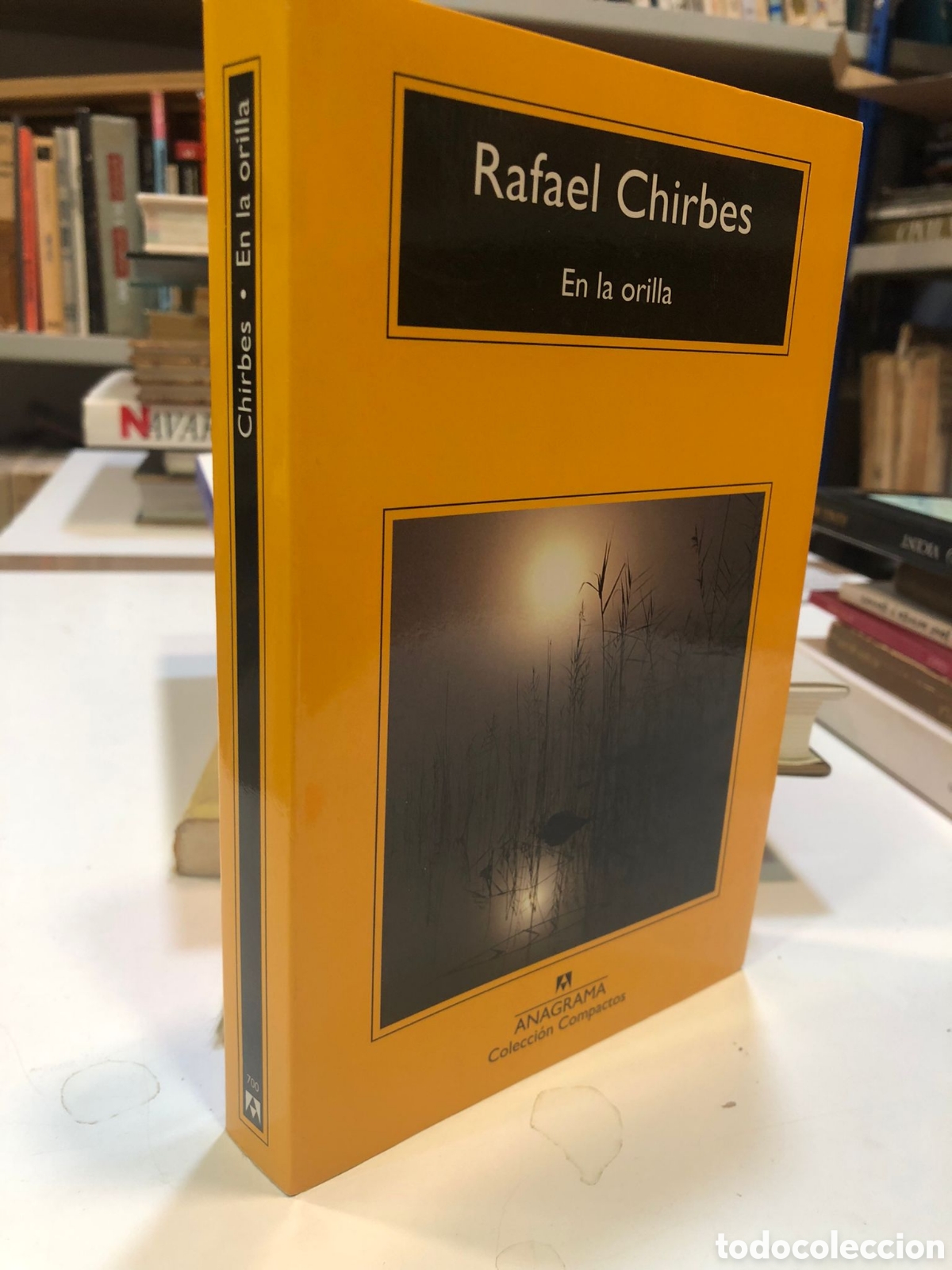 Libros de segunda mano: En la orilla - Rafael Chirbes - Foto 1