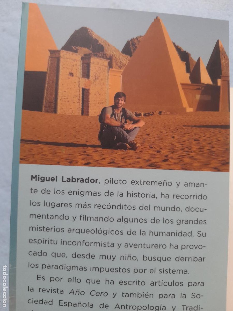 Libros de segunda mano: Las Piedras de los Dioses. Miguel Labrador. 1&ordf; Edici&oacute;n. - Foto 2