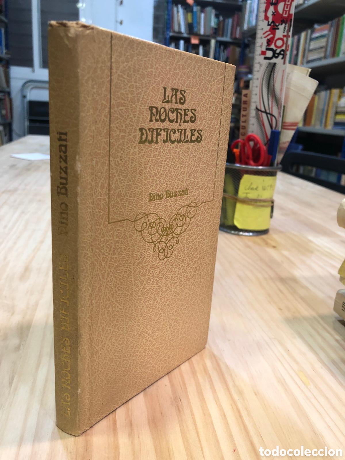 Libros de segunda mano: Las noches dif&iacute;ciles - Dino Buzzati - Foto 1