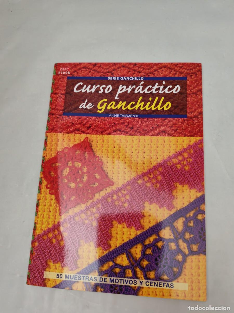 Libri di seconda mano: Curso Pr&aacute;ctico de Ganchillo: 50 Muestras de Motivos y Cenefas