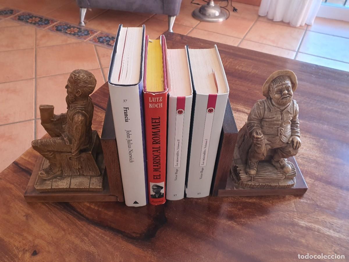 Libros de segunda mano: Sujetalibros Vintage A&ntilde;os 70 - Don Quijote y Sancho Panza (Efecto Tallado)