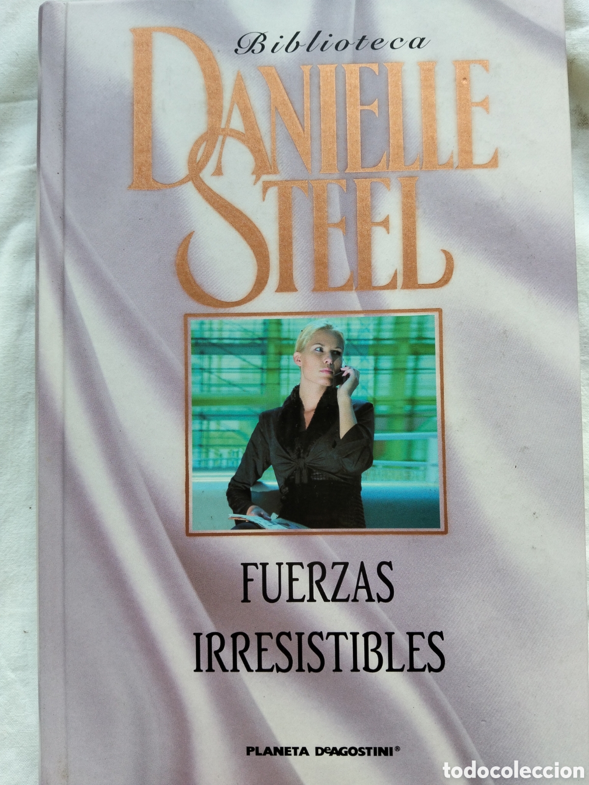 Libros de segunda mano: FUERZAS IRRESISTIBLES
