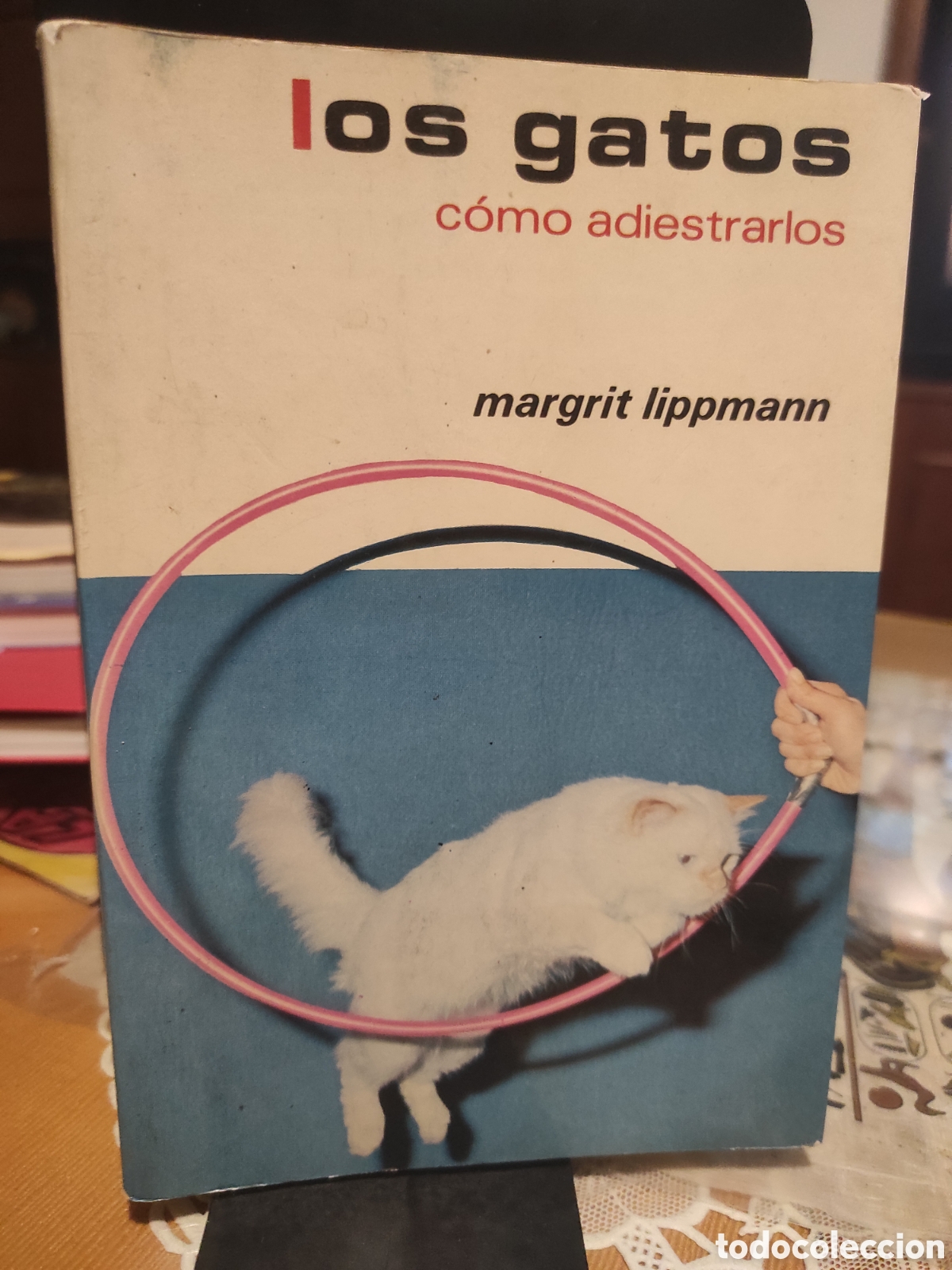 Libri di seconda mano: Los gatos. Como adiestrarlos. Margrit Lippmann, 1977 (PEDIDO MINIMO 10&euro;)