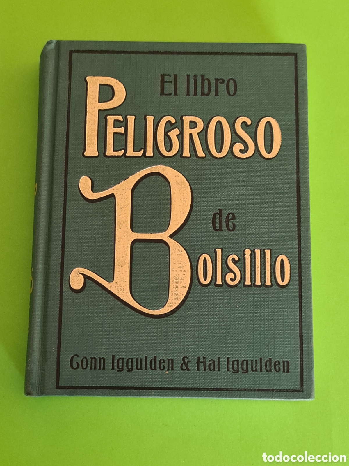 Libros de segunda mano: El Libro Peligroso de Bolsillo - Foto 1