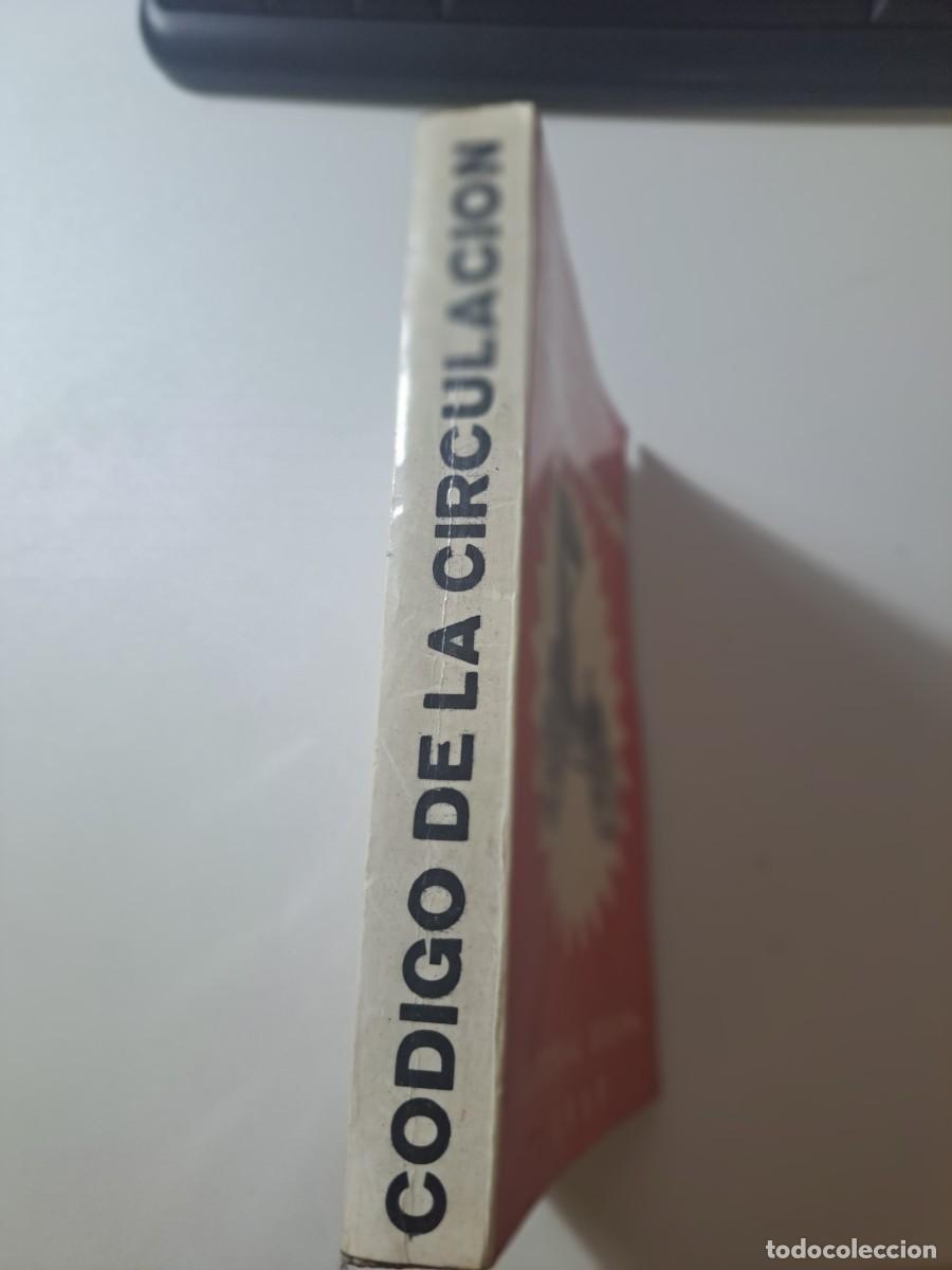 Libros de segunda mano: CODIGO DE LA CIRCULACION EDICION 1969. Con Decreto de Luis Carrero Blanco - Foto 3
