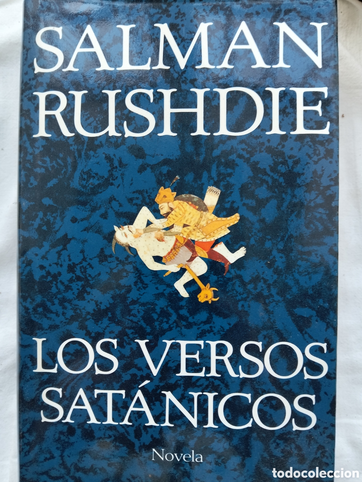 Libros de segunda mano: LOS VERSOS SAT&Aacute;NICOS SALMAN RUSHDUE - Foto 1