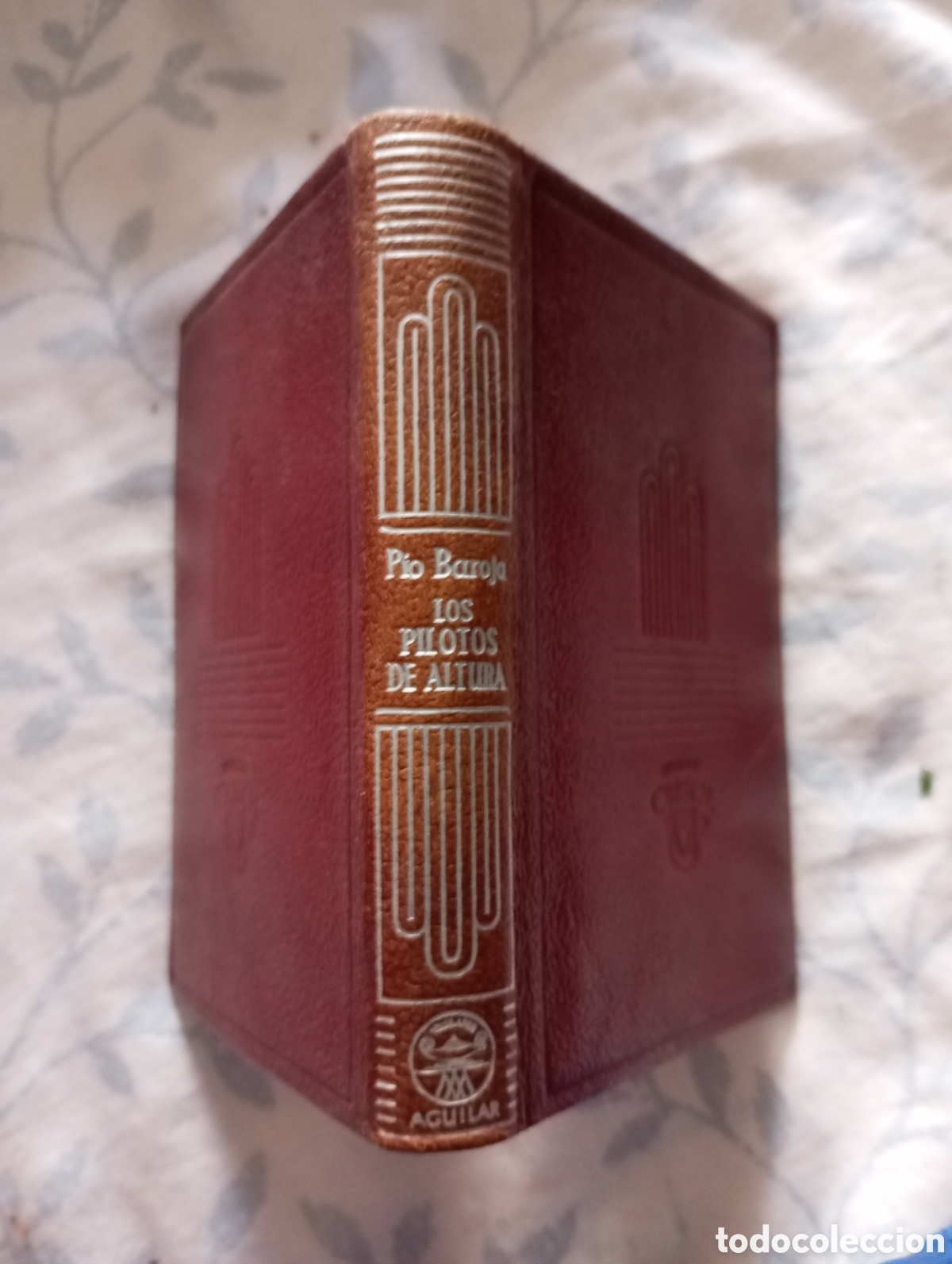 Libros de segunda mano: Los pilotos de altura Pio Baroja crisol n&uacute;mero 296.1950