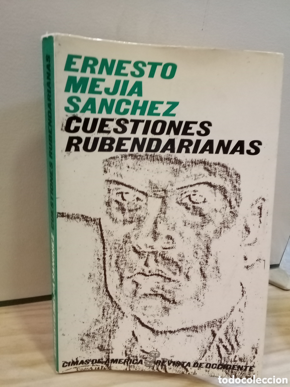 Libri di seconda mano: Cuestiones rubendarianas - Ernesto Mejia Sanchez