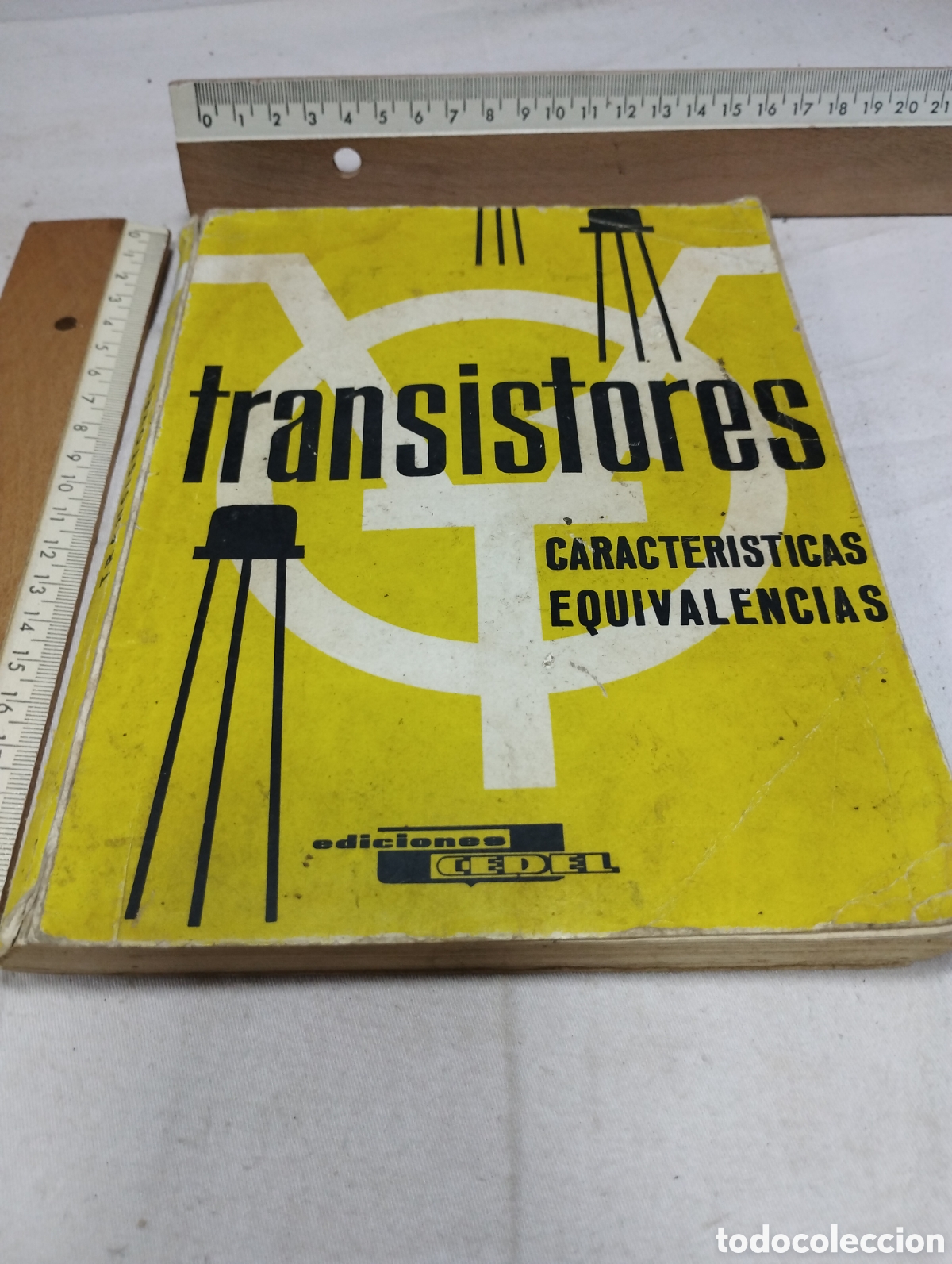 Libros de segunda mano: Transistores. Caracter&iacute;sticas y equivalencias. Ediciones Cedel, 1968
