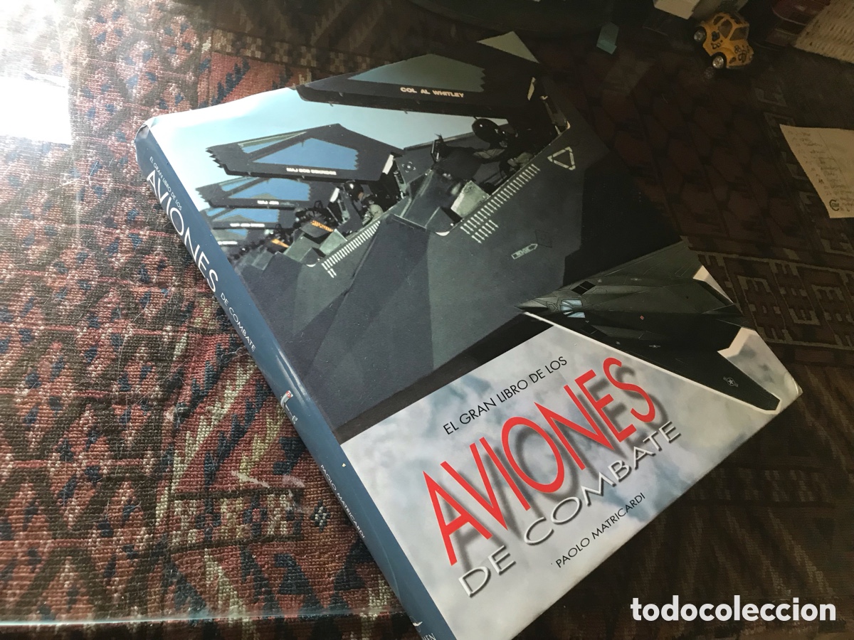 Libros de segunda mano: El gran libro de los aviones de combate. Paolo Matricardi