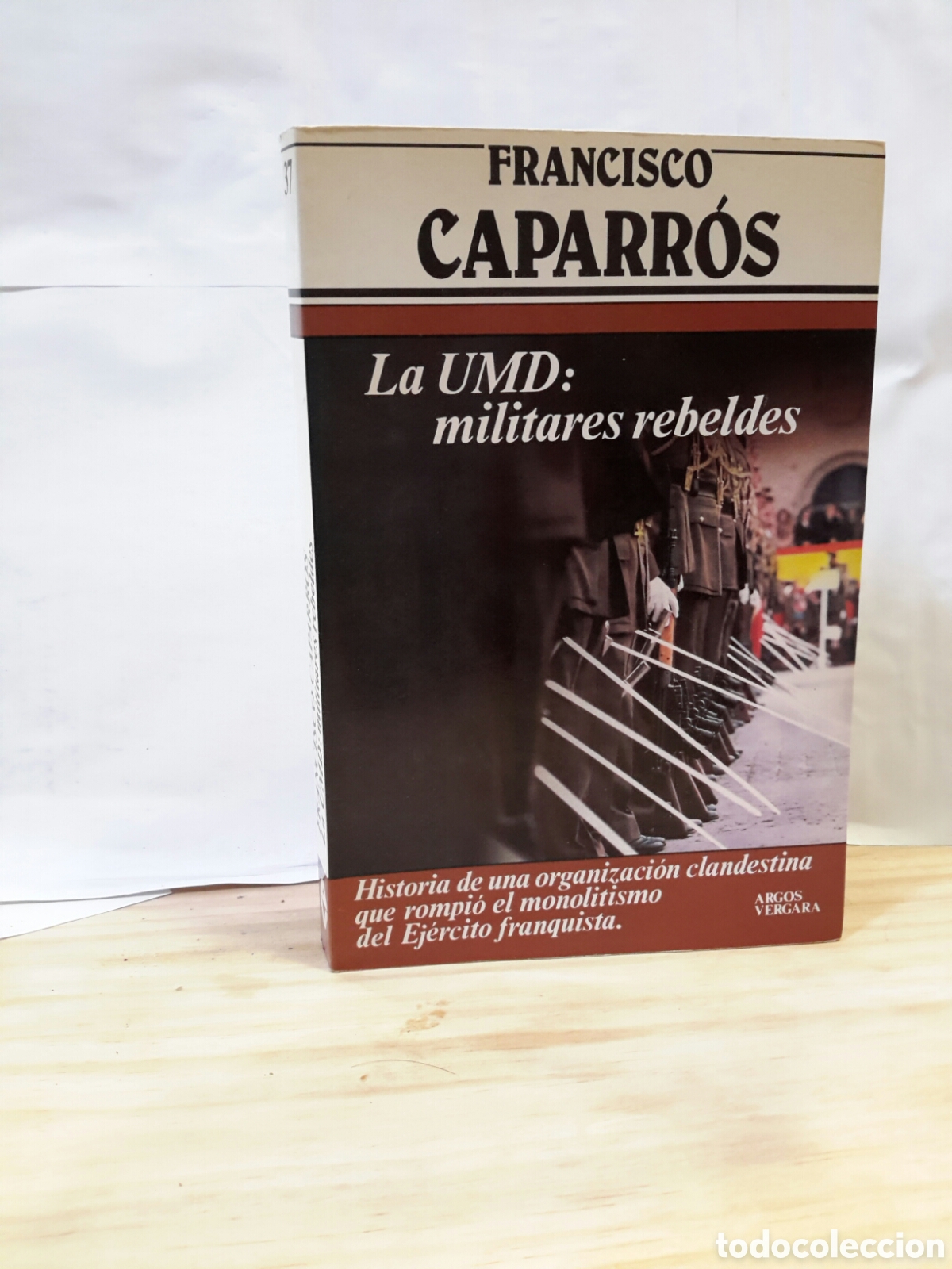 Second hand books: La UMD: militares rebeldes - Francisco Caparros