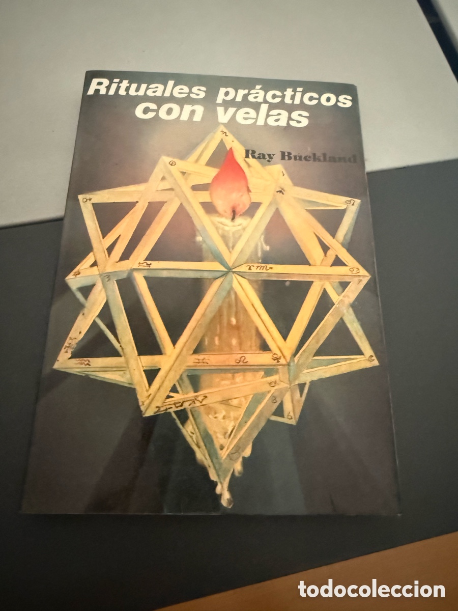 Libros de segunda mano: RAY BUCKLAND : RITUALES PR&Aacute;CTICOS CON VELAS (C&Aacute;RCAMO, 1988)