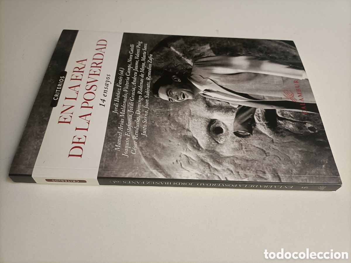 Libros de segunda mano: En la era de la posverdad. 14 ensayos