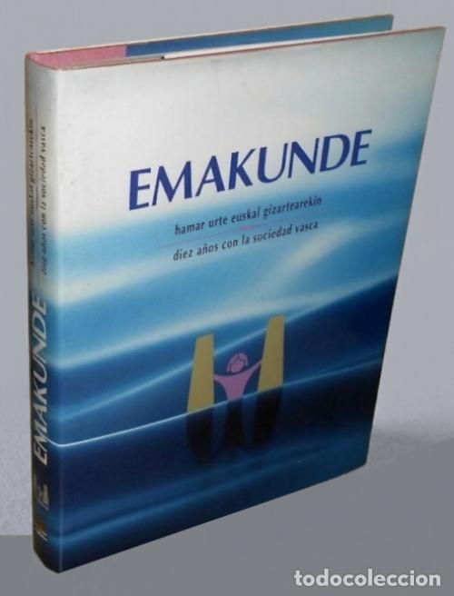Libros de segunda mano: F3084 - EMAKUNDE. HAMAR URTE EUSKAL GIZARTEAREKIN. INSTITUTO VASCO DE LA MUJER [1988-1998].