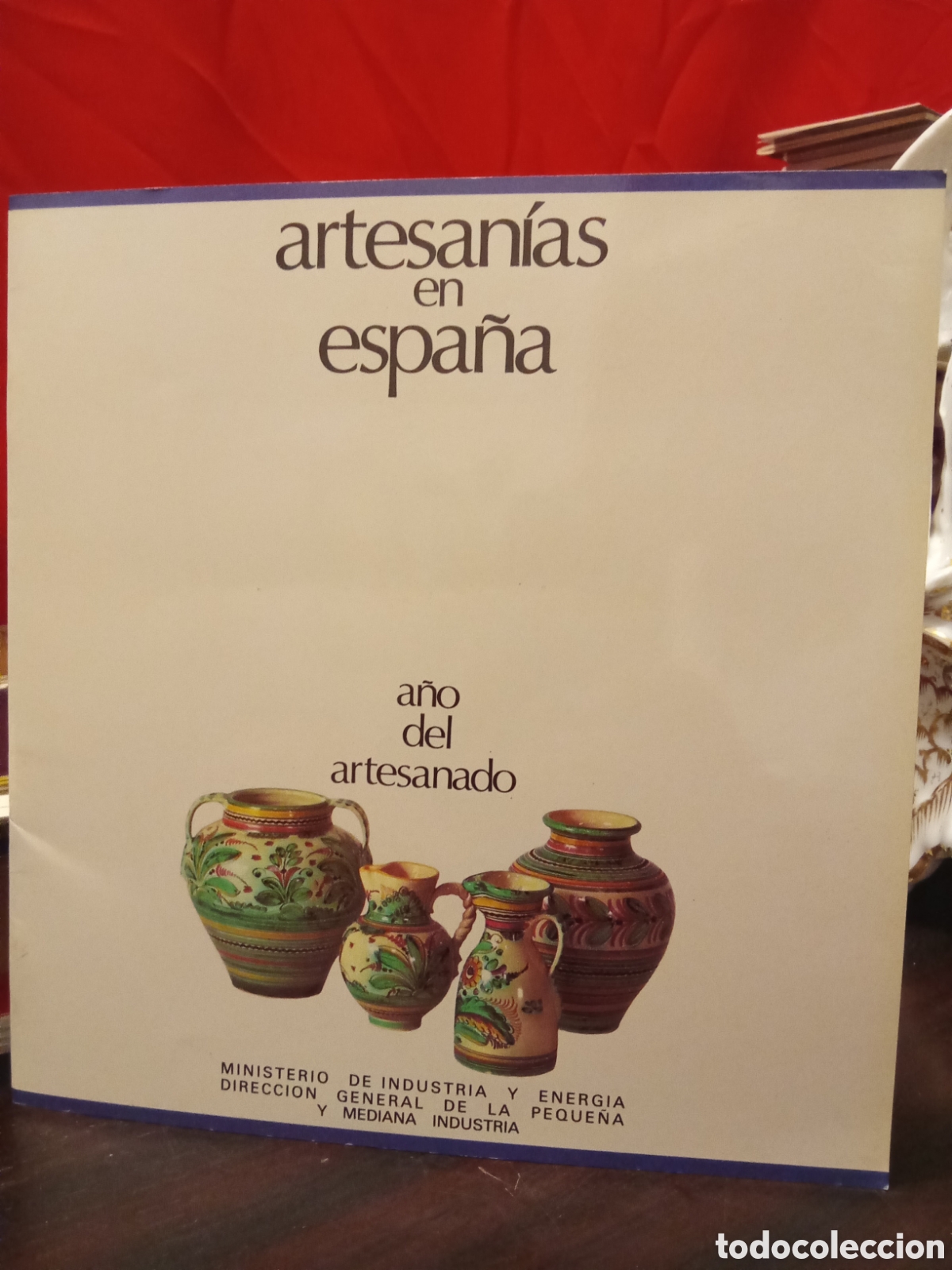 Libros de segunda mano: ARTESAN&Iacute;AS DE ESPA&Ntilde;A A&Ntilde;O DEL ARTESANADO