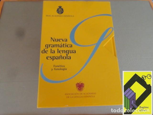 Libros de segunda mano: REAL ACADEMIA ESPA&Ntilde;OLA: Nueva Gram&aacute;tica de la Lengua Espa&ntilde;ola. Fon&eacute;tica y Fonolog&iacute;a (Libro + CD)